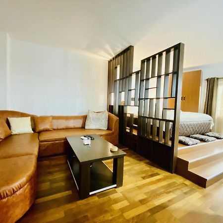 Central & Comfortable Studio Targoviste Eksteriør bilde
