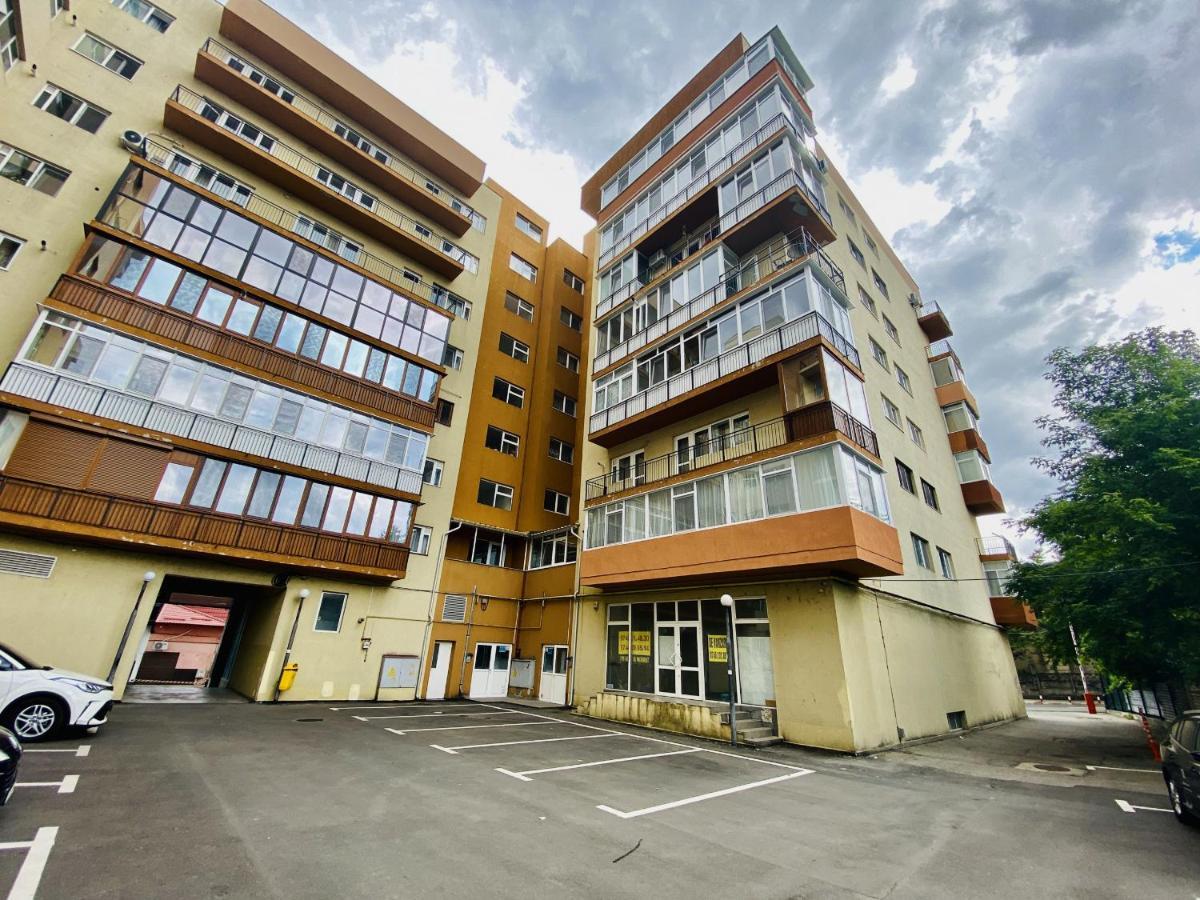Central & Comfortable Studio Targoviste Eksteriør bilde