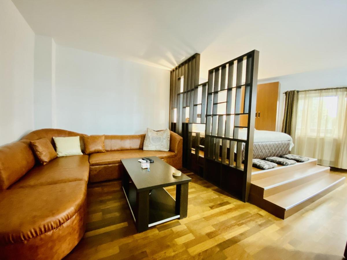 Central & Comfortable Studio Targoviste Eksteriør bilde